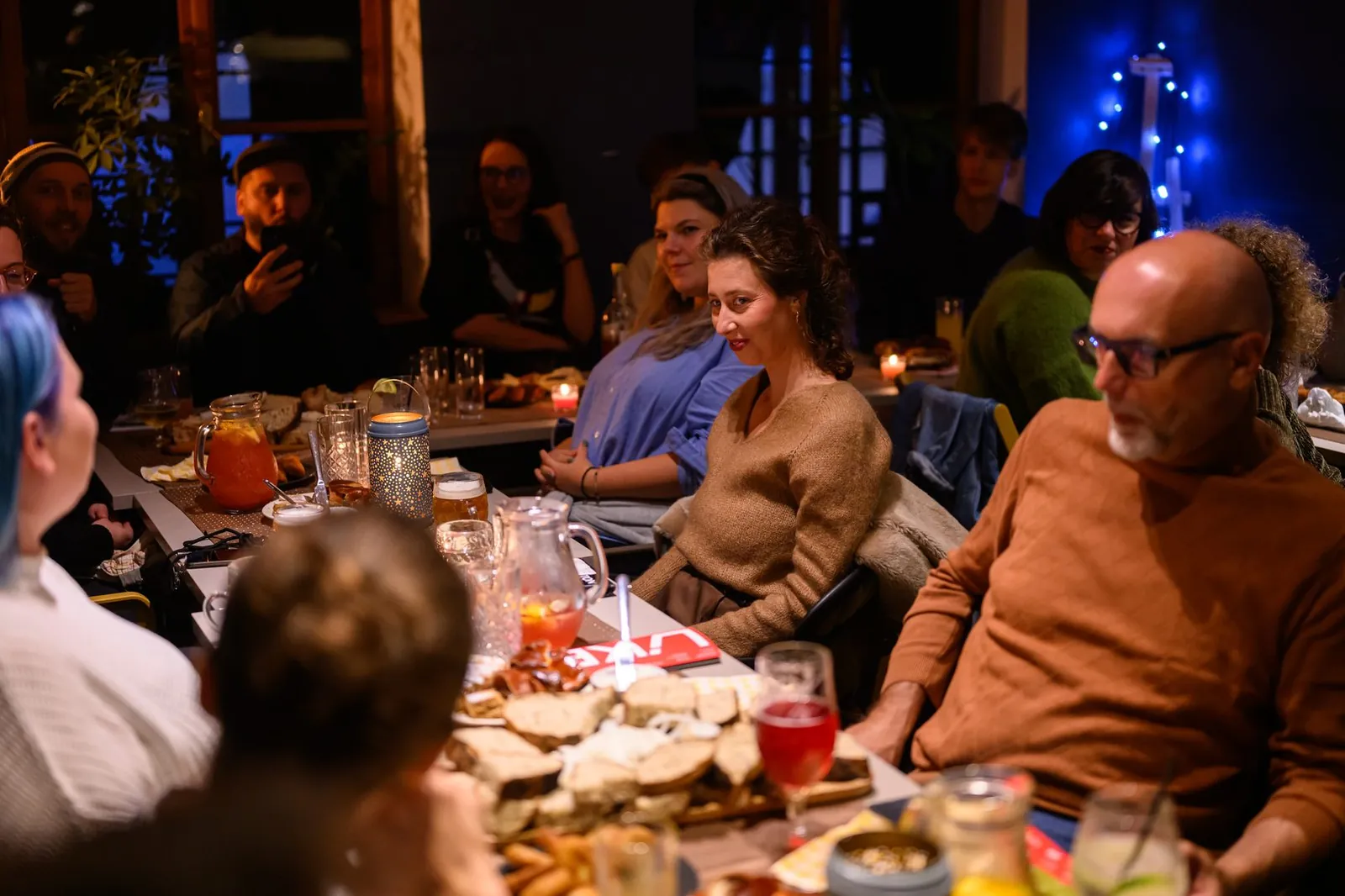 Hostina, 26. 9. 2025, PONQ